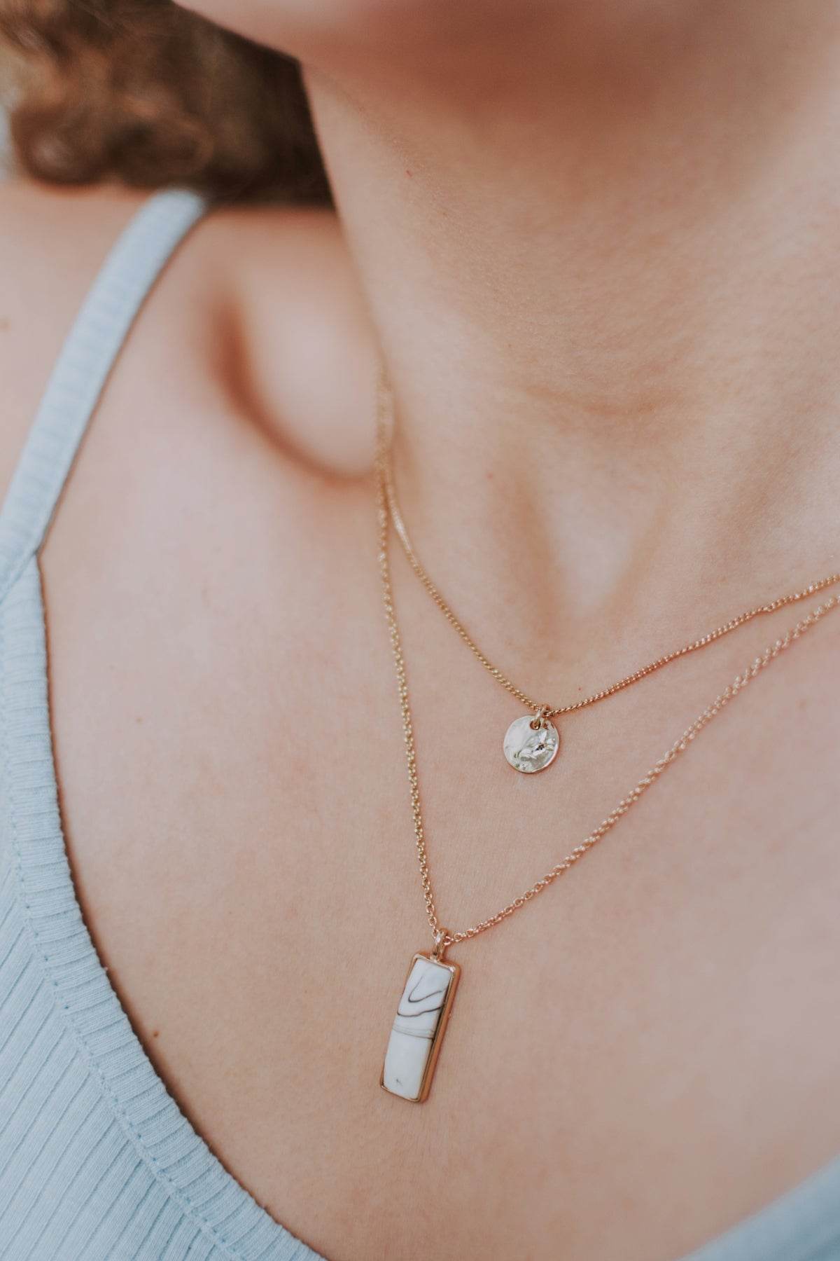 How to Choose the Best Hypoallergenic Men’s Necklace - MOWTE